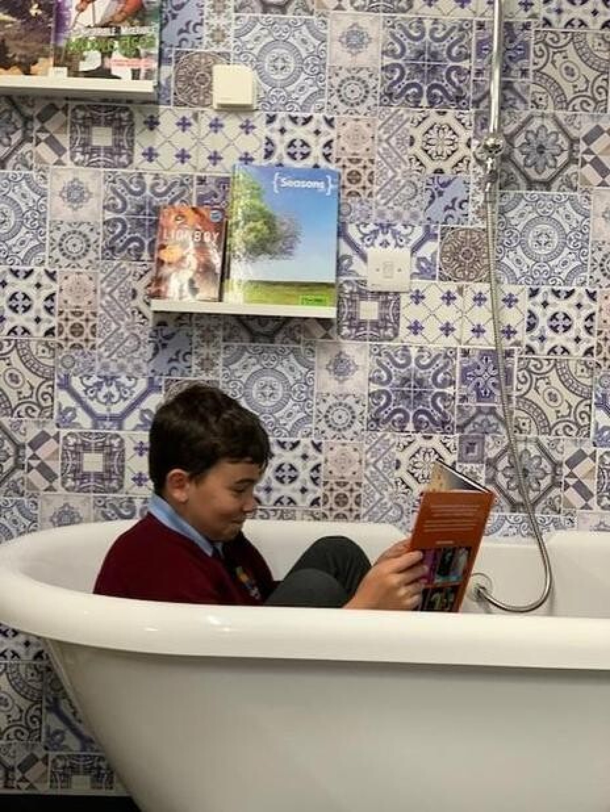 40d0f3d9 5c0c 4b51 99b9 035e2008fccb 1x1